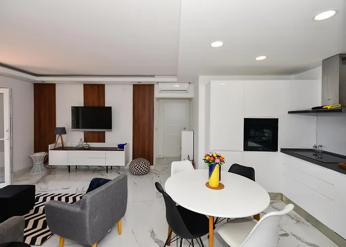 Amazing Becir - Near Dubrovnik فيلة مولونات