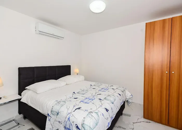 Amazing Becir - Near Dubrovnik * مولونات