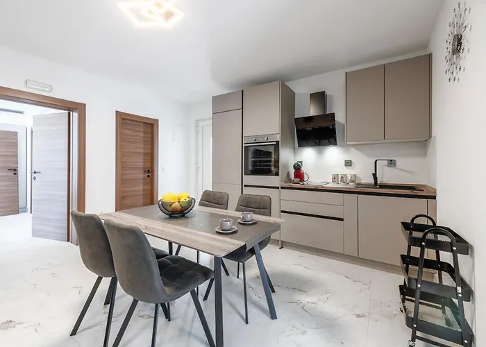 Amazing Becir - Near Dubrovnik